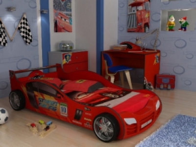 Детская кровать-машинка